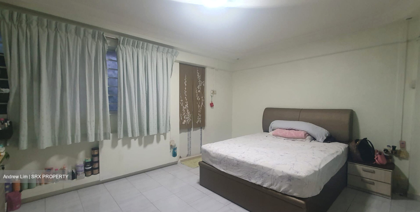 Blk 243 Gombak View (Bukit Batok), HDB 5 Rooms #551998011